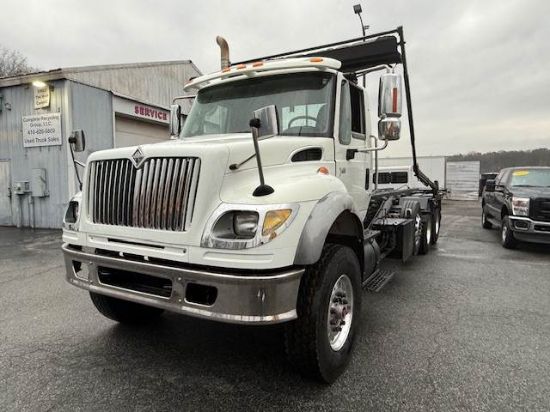 Picture of 2007 International 7600 Roll Off Truck, PreEmmisions, Cummins, Hauler, Dumpster, Trash, Recycling, Drop off, Tarp System Cummins ISM