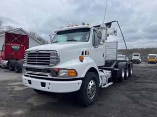 Picture of 2007 International 7600 Roll Off Truck, PreEmmisions, Cummins, Hauler, Dumpster, Trash, Recycling, Drop off, Tarp System Cummins ISM