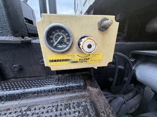 Picture of 2007 International 7600 Roll Off Truck, PreEmmisions, Cummins, Hauler, Dumpster, Trash, Recycling, Drop off, Tarp System Cummins ISM