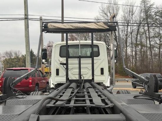 Picture of 2007 International 7600 Roll Off Truck, PreEmmisions, Cummins, Hauler, Dumpster, Trash, Recycling, Drop off, Tarp System Cummins ISM