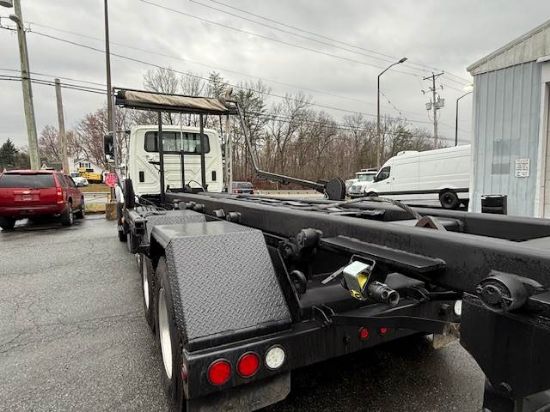 Picture of 2007 International 7600 Roll Off Truck, PreEmmisions, Cummins, Hauler, Dumpster, Trash, Recycling, Drop off, Tarp System Cummins ISM