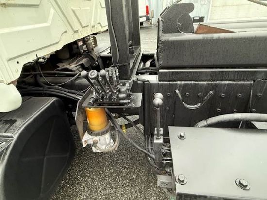 Picture of 2007 International 7600 Roll Off Truck, PreEmmisions, Cummins, Hauler, Dumpster, Trash, Recycling, Drop off, Tarp System Cummins ISM