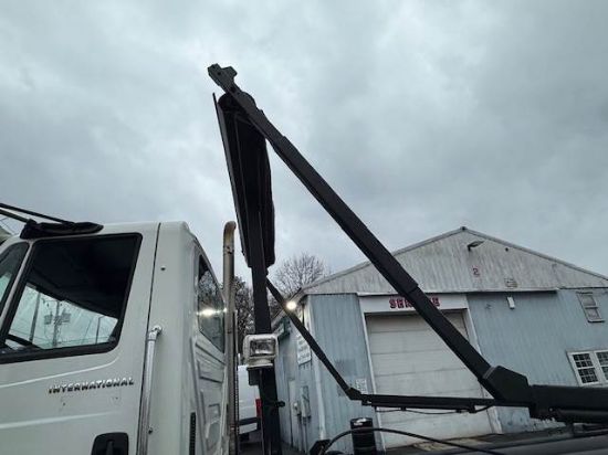 Picture of 2007 International 7600 Roll Off Truck, PreEmmisions, Cummins, Hauler, Dumpster, Trash, Recycling, Drop off, Tarp System Cummins ISM