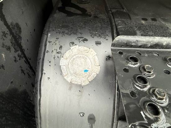 Picture of 2007 International 7600 Roll Off Truck, PreEmmisions, Cummins, Hauler, Dumpster, Trash, Recycling, Drop off, Tarp System Cummins ISM