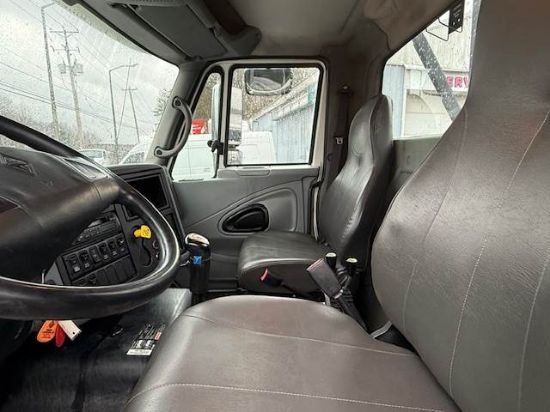 Picture of 2007 International 7600 Roll Off Truck, PreEmmisions, Cummins, Hauler, Dumpster, Trash, Recycling, Drop off, Tarp System Cummins ISM