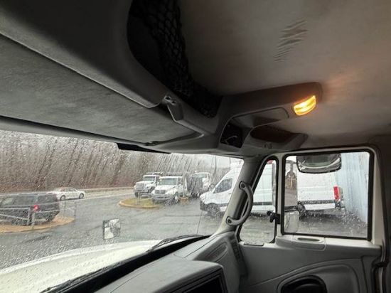 Picture of 2007 International 7600 Roll Off Truck, PreEmmisions, Cummins, Hauler, Dumpster, Trash, Recycling, Drop off, Tarp System Cummins ISM