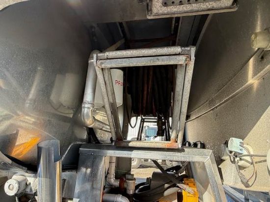 Picture of 2018 Peterbilt 337 Tanker Truck Fuel, Gas Diesel, Heating Oil, 2500 Gallons Propane, Delivery, Hauler, Hazmat, Air Ride, Veeder, Scully, Aluminum Tank PACCAR PX-6/PX-7