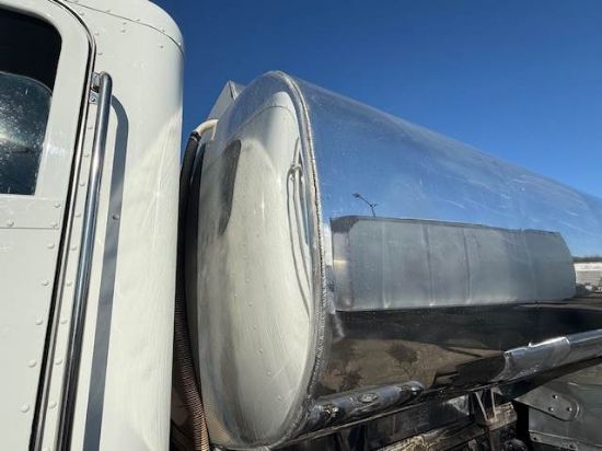Picture of 2018 Peterbilt 337 Tanker Truck Fuel, Gas Diesel, Heating Oil, 2500 Gallons Propane, Delivery, Hauler, Hazmat, Air Ride, Veeder, Scully, Aluminum Tank PACCAR PX-6/PX-7