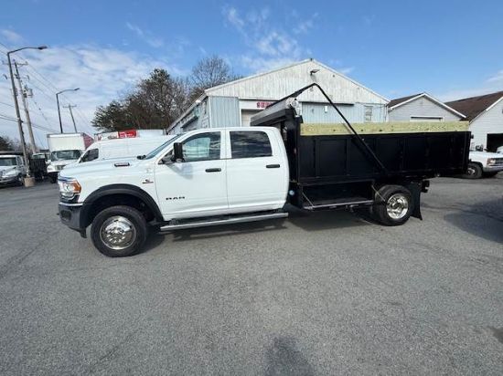 Picture of 2022 RAM 5500 Crew Cab Dump Truck ,12FT Tarp, Champion Hoist, 4X4, LOW MILES, Cummins, Work Truck, Landscape Truck, Grain Hauler Cummins, Inc. In-Line