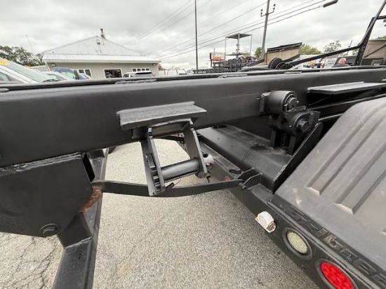 Picture of 2003 Sterling L9500 Roll Off Truck, Hauler, Dumpster, Trash, Recycling, Drop off, Heavy Hauler, Tarp System, Eaton Fuller Mercedes-Benz MBE4000
