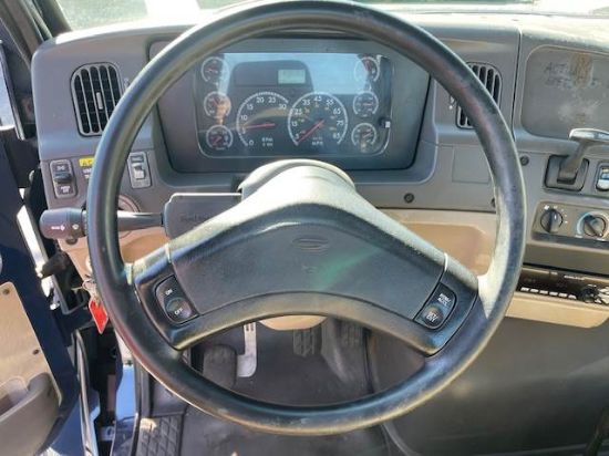 Picture of 2008 Sterling L9500 Single Axle Day Cab Truck GOVT OWNED, LOW MILES, Tractor, Air Slide 5th Wheel, City Truck, Moving Trailers Mercedes-Benz MBE4000