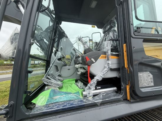 Picture of 2026 Hyundai HX160AL
