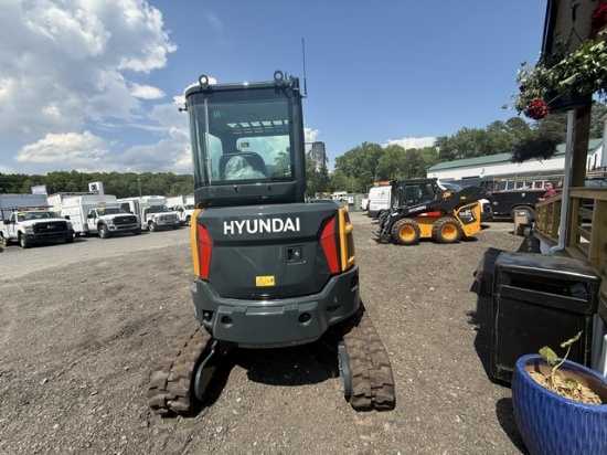 Picture of 2026 Hyundai HX35AZ