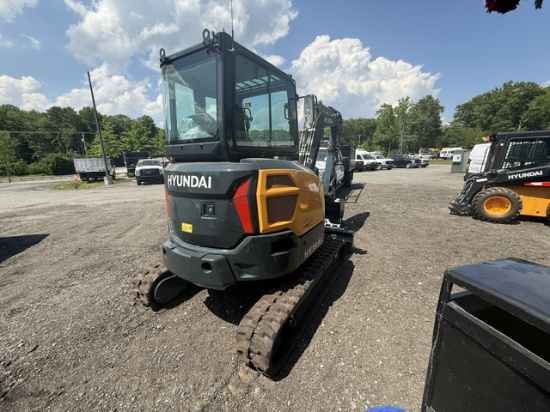 Picture of 2026 Hyundai HX35AZ