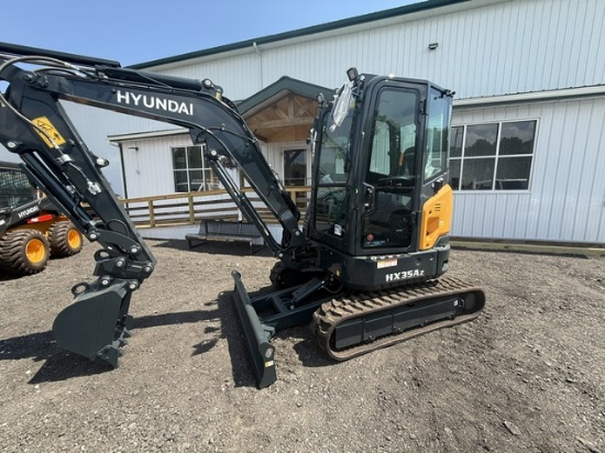 Picture of 2026 Hyundai HX35AZ