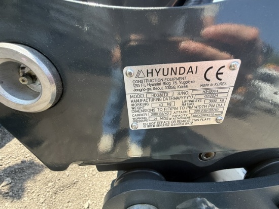 Picture of 2026 Hyundai HX35AZ