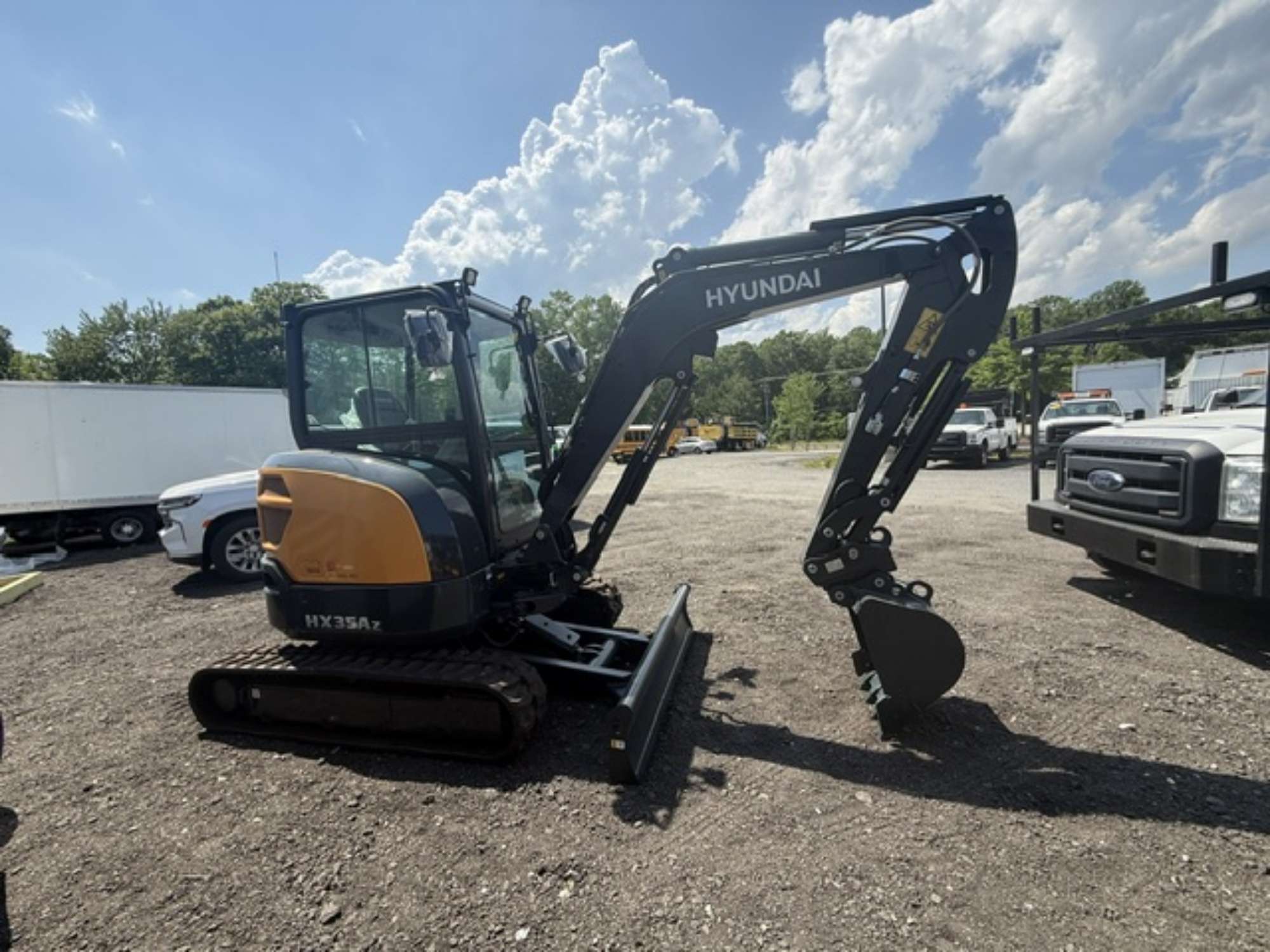 Picture of 2026 Hyundai HX35AZ