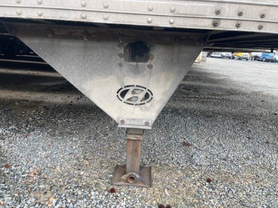 Picture of 2010 Hyundai 53ft Dry Van Trailer, Aluminum Body, Apitong Floor, RollUp Door, Tandem Axle, Spring Suspension, Aluminum Roof, Delivery Van