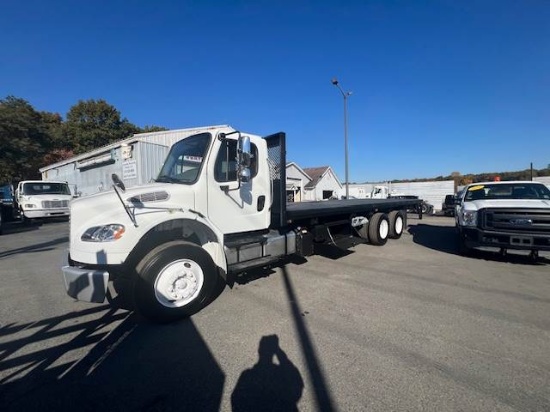 Picture of 2015 Freightliner M2 106 28ft Flatbed Truck - Flatbed / Platform Body
