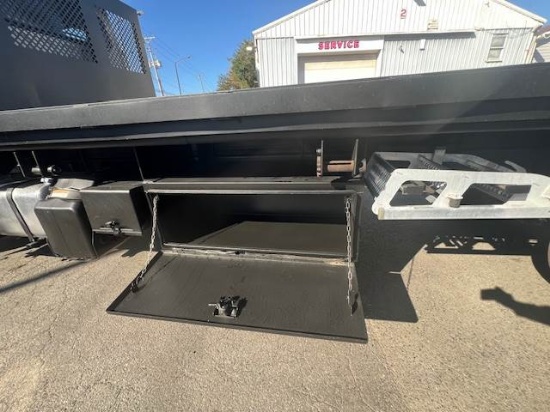 Picture of 2015 Freightliner M2 106 28ft Flatbed Truck - Flatbed / Platform Body