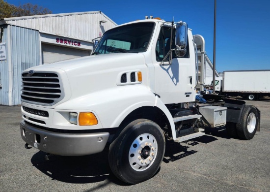 Picture of 2005 Sterling L9500 Day Cab Truck, Tractor, Air Slide 5th Wheel, City Truck, Moving Trailers, Delivery, Hauling, Clean