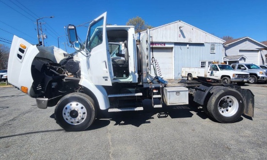 Picture of 2005 Sterling L9500 Day Cab Truck, Tractor, Air Slide 5th Wheel, City Truck, Moving Trailers, Delivery, Hauling, Clean