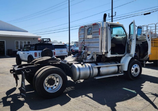 Picture of 2005 Sterling L9500 Day Cab Truck, Tractor, Air Slide 5th Wheel, City Truck, Moving Trailers, Delivery, Hauling, Clean