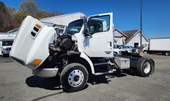 Picture of 2005 Sterling L9500 Day Cab Truck, Tractor, Air Slide 5th Wheel, City Truck, Moving Trailers, Delivery, Hauling, Clean