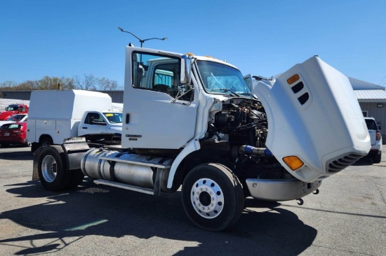 Picture of 2005 Sterling L9500 Day Cab Truck, Tractor, Air Slide 5th Wheel, City Truck, Moving Trailers, Delivery, Hauling, Clean