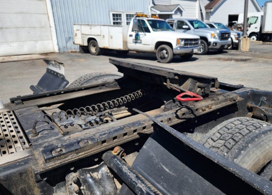 Picture of 2005 Sterling L9500 Day Cab Truck, Tractor, Air Slide 5th Wheel, City Truck, Moving Trailers, Delivery, Hauling, Clean