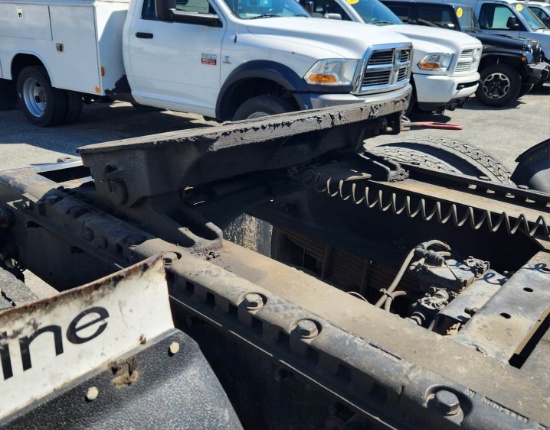 Picture of 2005 Sterling L9500 Day Cab Truck, Tractor, Air Slide 5th Wheel, City Truck, Moving Trailers, Delivery, Hauling, Clean