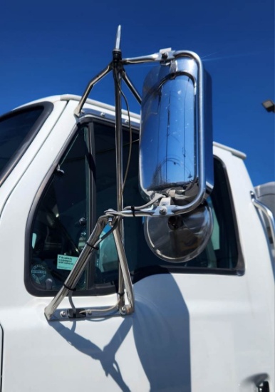 Picture of 2005 Sterling L9500 Day Cab Truck, Tractor, Air Slide 5th Wheel, City Truck, Moving Trailers, Delivery, Hauling, Clean