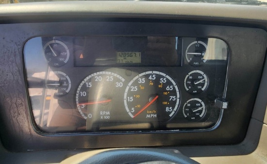 Picture of 2005 Sterling L9500 Day Cab Truck, Tractor, Air Slide 5th Wheel, City Truck, Moving Trailers, Delivery, Hauling, Clean