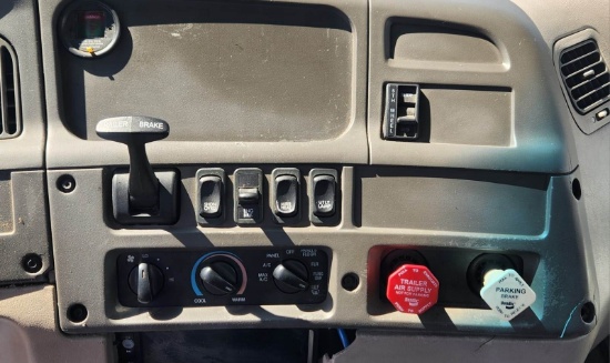 Picture of 2005 Sterling L9500 Day Cab Truck, Tractor, Air Slide 5th Wheel, City Truck, Moving Trailers, Delivery, Hauling, Clean