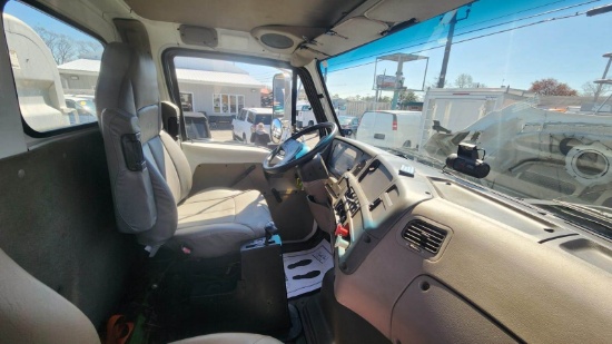 Picture of 2005 Sterling L9500 Day Cab Truck, Tractor, Air Slide 5th Wheel, City Truck, Moving Trailers, Delivery, Hauling, Clean