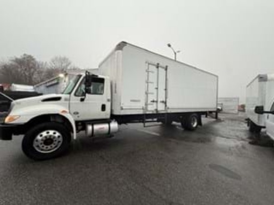 Picture of 2006 Freightliner M2 28ft Box Truck - Dry Box Van - Liftgate, Multiple Units Available!