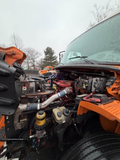 Picture of 2015 Freightliner M2 Box Truck - Morgan Dry Box Van - Low Miles! 28ft box, 4k Liftgate