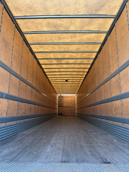 Picture of 2015 Great Dane Dry Van Trailer, 53FT DRY VANS - Liftgate- COMPOSITE WALL, Roll Up Door, Tandem Axle, Spring Suspension, Aluminum Roof, Swing