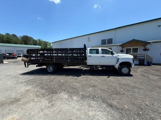 Picture of 2022 International CV515 Crew Cab Stake Bed Truck, 4x4, Maxon Liftgate, 14FT Bed, Low Miles, Delivery, Hauler, Landscape, Flatbed, Diesel