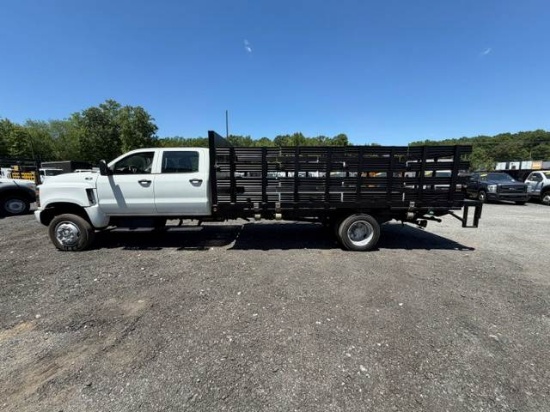 Picture of 2022 International CV515 Crew Cab Stake Bed Truck, 4x4, Maxon Liftgate, 14FT Bed, Low Miles, Delivery, Hauler, Landscape, Flatbed, Diesel