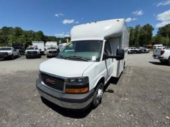 Picture of 2017 Chevrolet 3500 Cutaway Mechanic / Service Truck, Gas, 12FT Boxes, Construction, Plumber, Electrician, Handyman, Clean, Utility