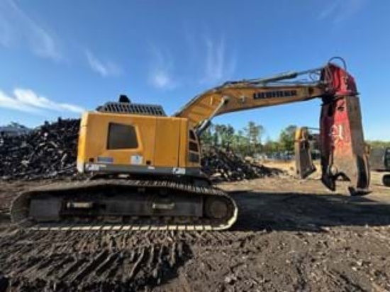 Picture of 2017 Liebherr R936 Compact Crawler Excavator - LaBounty Shear 2250R