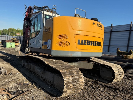Picture of 2017 Liebherr R936 Compact Crawler Excavator - LaBounty Shear 2250R
