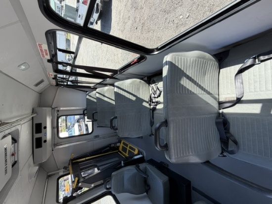 Picture of 2016 Ford Econoline Bus, 12 Children Passenger, Transporter, Mini, Rear Heat and A/C, Handicap, Seatbelts, Food Truck, Church, Van Ford V-Shaped