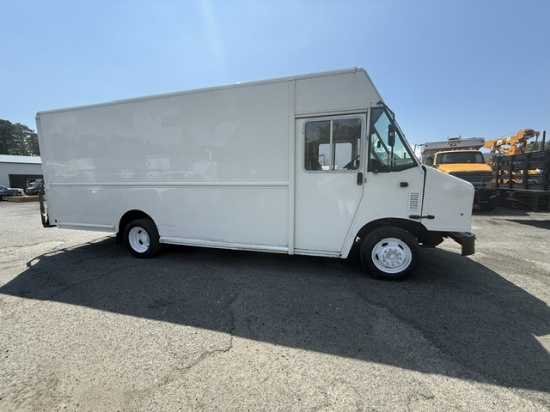 Picture of 2018 Ford Step Van, F59 VAN, Bread Truck, Delivery, Utility, Package Delivery, Moving, City Truck, Catering, Bookmobile, UPS, Food Truck