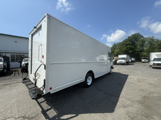 Picture of 2018 Ford Step Van, F59 VAN, Bread Truck, Delivery, Utility, Package Delivery, Moving, City Truck, Catering, Bookmobile, UPS, Food Truck