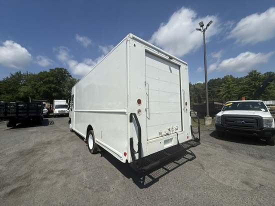 Picture of 2018 Ford Step Van, F59 VAN, Bread Truck, Delivery, Utility, Package Delivery, Moving, City Truck, Catering, Bookmobile, UPS, Food Truck