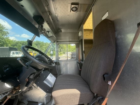 Picture of 2018 Ford Step Van, F59 VAN, Bread Truck, Delivery, Utility, Package Delivery, Moving, City Truck, Catering, Bookmobile, UPS, Food Truck