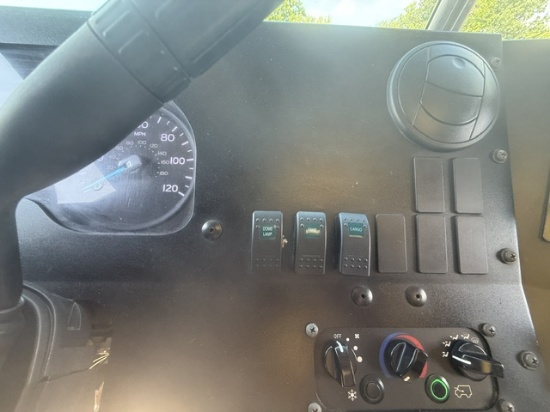 Picture of 2018 Ford Step Van, F59 VAN, Bread Truck, Delivery, Utility, Package Delivery, Moving, City Truck, Catering, Bookmobile, UPS, Food Truck