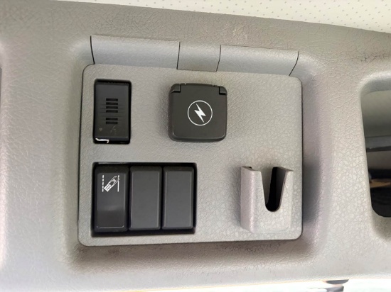 Picture of 2019 Volvo VNR Day Cab Tandem Axle Truck - Hauler, Automatic, Dual fuel tanks, Air Slide fifth wheel